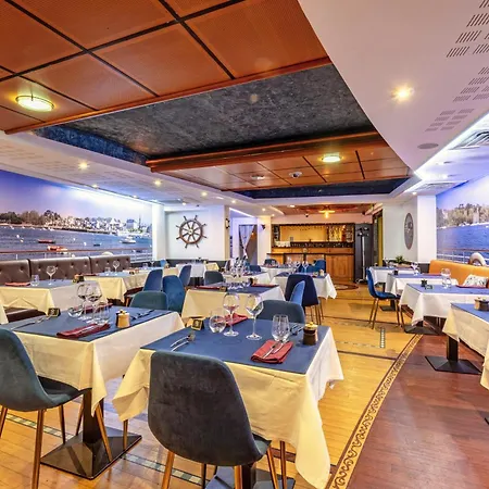 Logis Center 3* Breszt