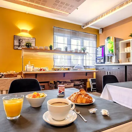 Logis Center 3* Breszt