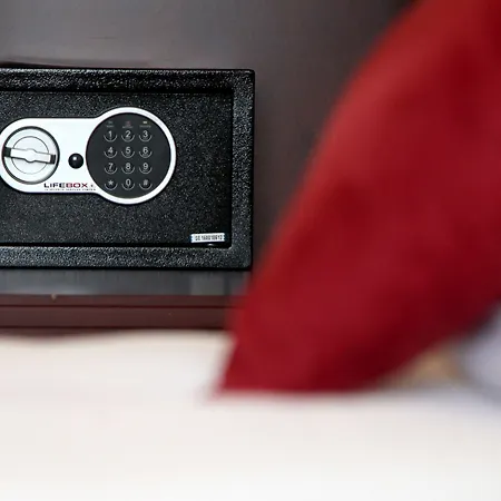 Hotel Logis Center 3*