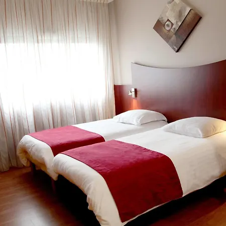 Hotel Logis Center 3*