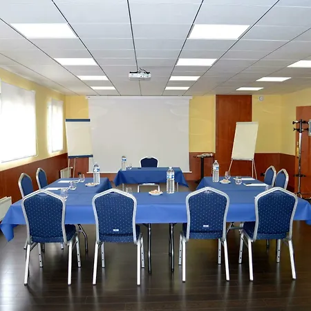 Logis Center Szálloda 3*