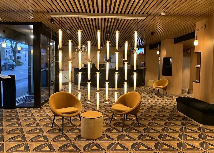 Hotel Logis Center 3*