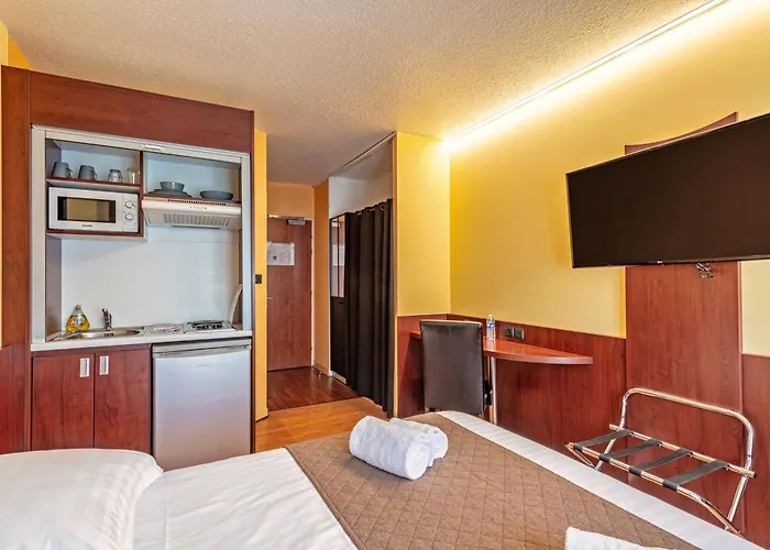 Logis Center Hotel Brest