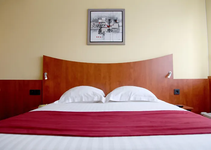 Hotel Logis Center Brest