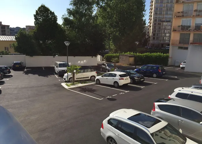 Logis Center 3* Brest