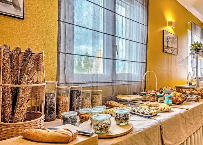 Hotel Logis Center Brest