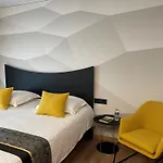 Logis Center 3*