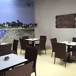 Hotel Logis Center 3*