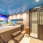Logis Center 3*