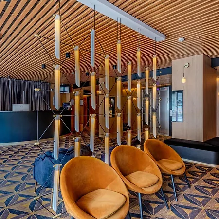Logis Center Hotel