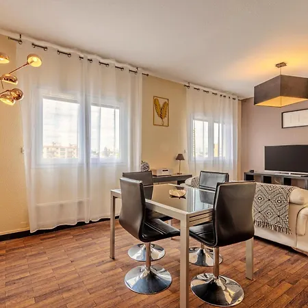 Hotel Logis Center 3*