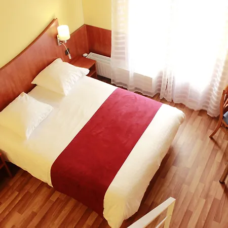 Logis Center Hotel