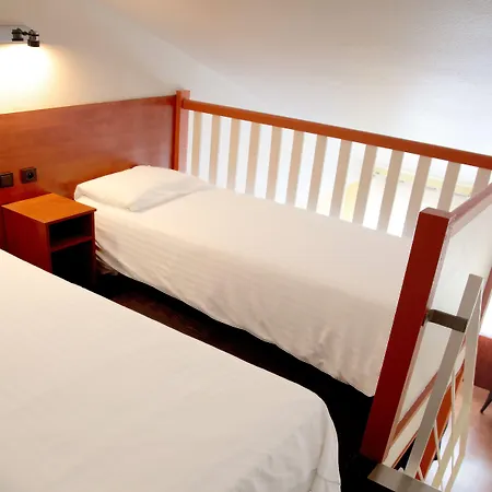 Logis Center Hotel