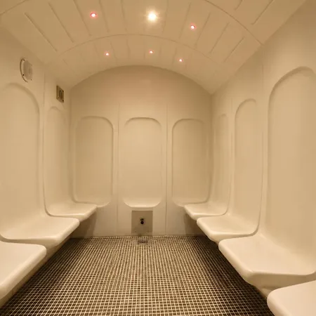 Logis Center Hotel 3*
