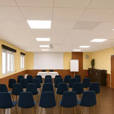 Logis Center Hotel 3*