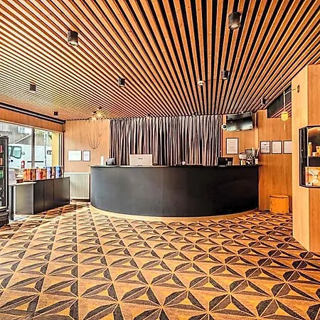 Logis Center 3*