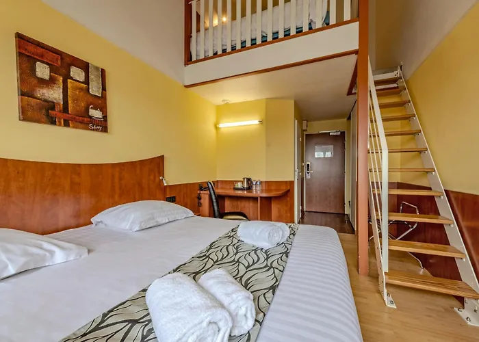 Logis Center 3* Brest