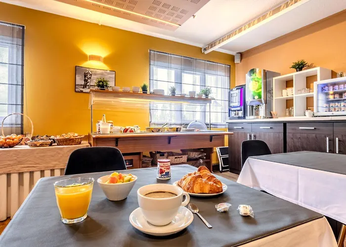 Logis Center 3* Brest