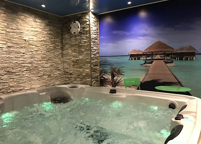 Hotel Logis Center 3*