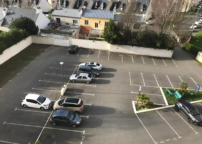 Hotel Logis Center 3*